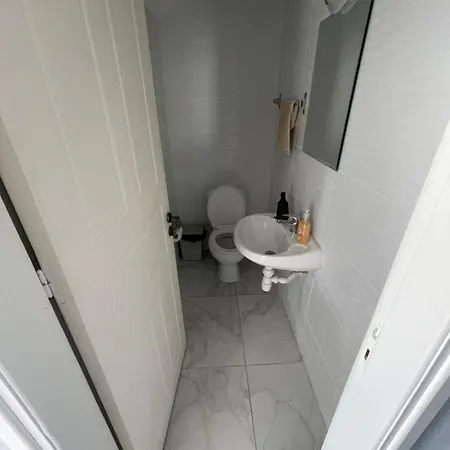 Semesterbostad Azure Waves House *